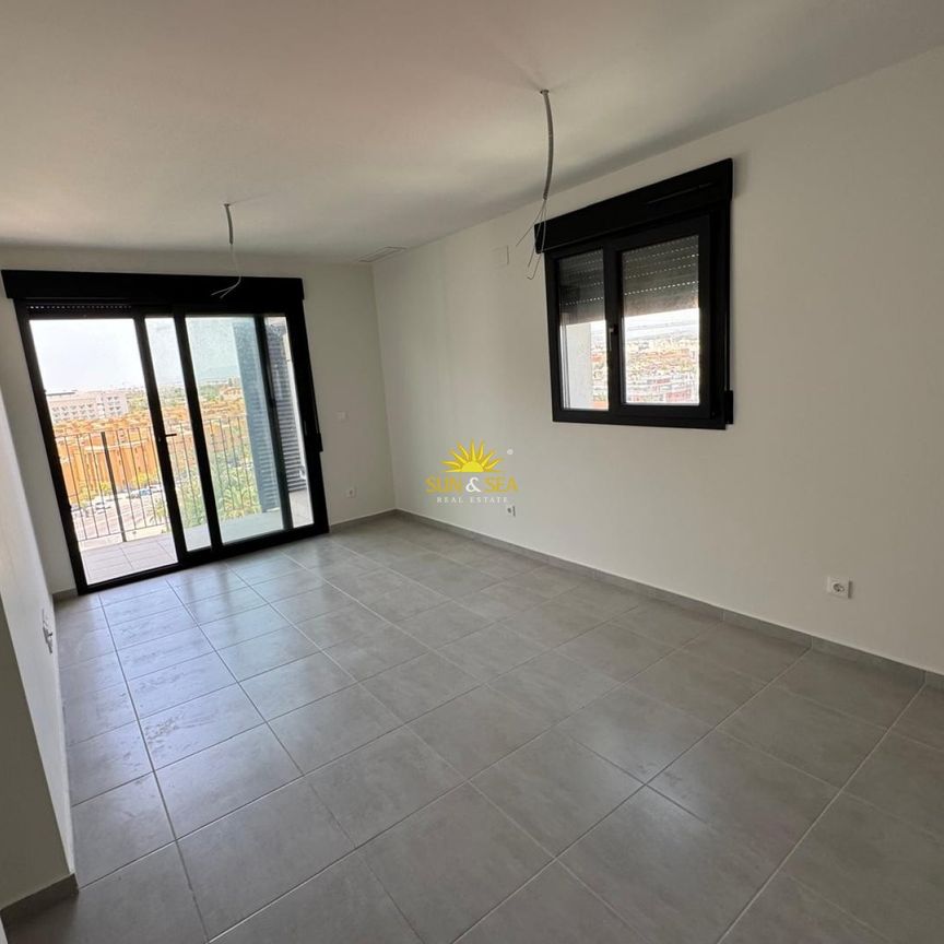 3 BEDROOM APARTMENT IN ELCHE - Photo 1