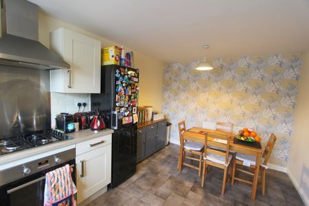 Stayers Road, Bessacarr, DONCASTER DN4 7FJ - Photo 2