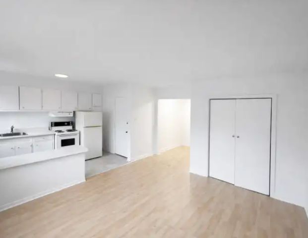 4304 Pierre de Coubertin | 4304 Avenue Pierre-De Coubertin, Montreal - Photo 1