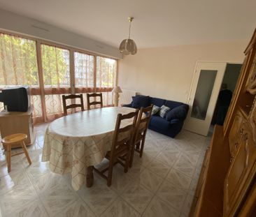 A LOUER - Rue Arthur Rimbaud - T2 MEUBLE avec balcon et cave. - Photo 3