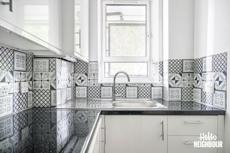 White City Estate - Photo 2