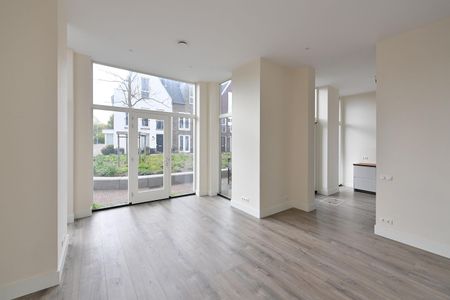 Appartement te huur: Keucheniusstraat 10 1271 BN Huizen - Photo 2