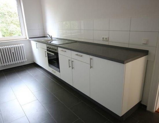 Hoch hinaus: modernisierte Wohnung in der vierten Etage (ohne Fahrstuhl) - Photo 1