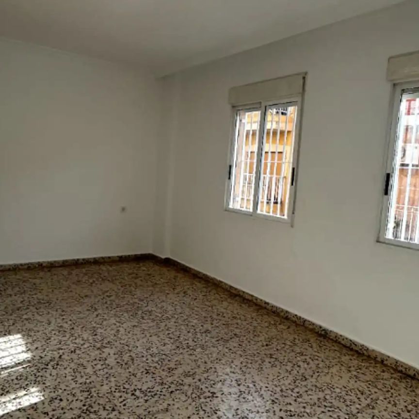 Piso de alquiler en Calle Calvario, Algezares - Photo 1