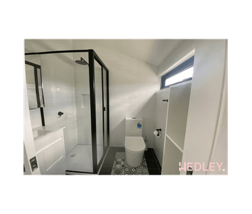 B A R K E R S - Photo 3