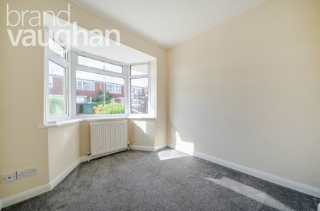 2 bedroom semi-detached bungalow to rent - Photo 4