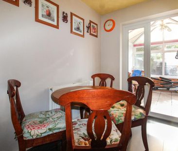 3 bedroom semi-detached house to rent - Photo 2