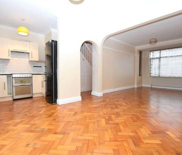 3 bedroom end of terrace house to rent - Photo 1