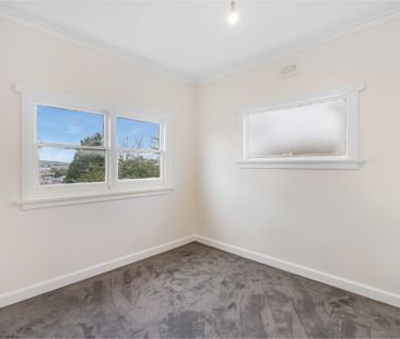 9 Hurlstone Crescent, Moonah, TAS 7009 - Photo 3