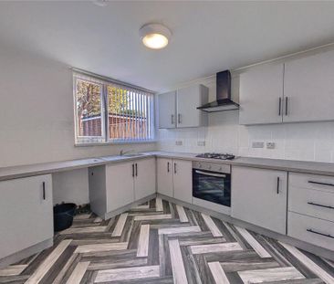 3 bedroom terraced house to rent - Photo 6