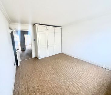 3 Bed Flat, Brunswick Terrace, BN3 - Photo 3