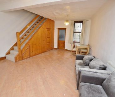 2 bedroom House To Let - Photo 2
