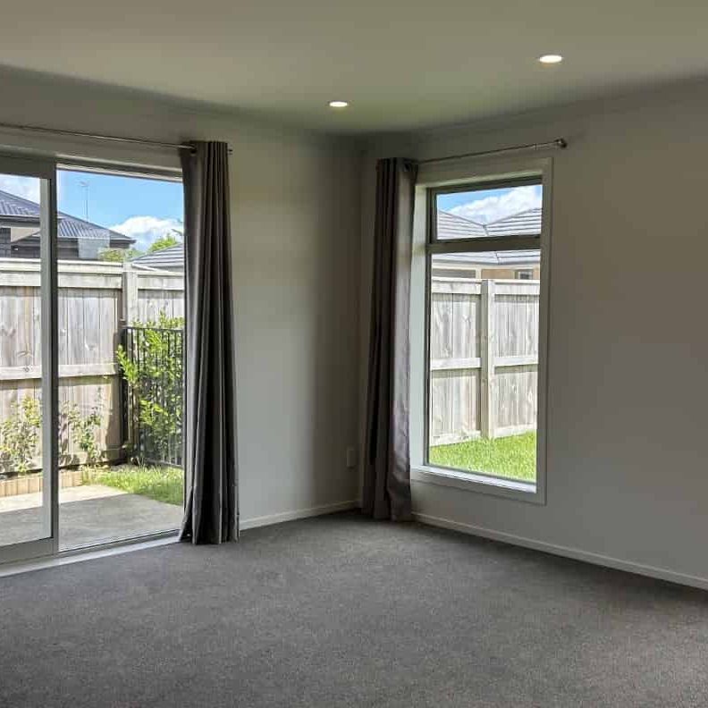 PAHIATUA - 3 BEDROOMS - Photo 1