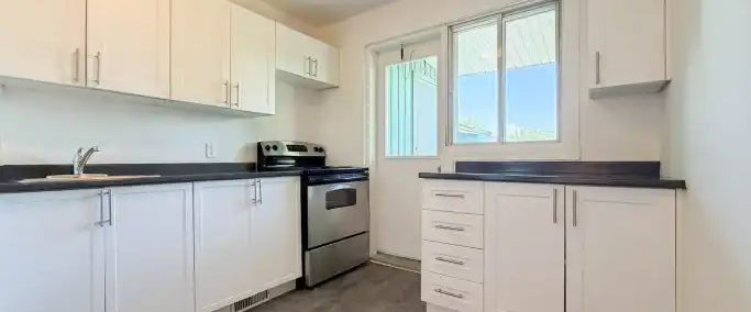 1650 - 1670 Rue Deguire | 1670 Rue Deguire, Saint-Laurent - Photo 1