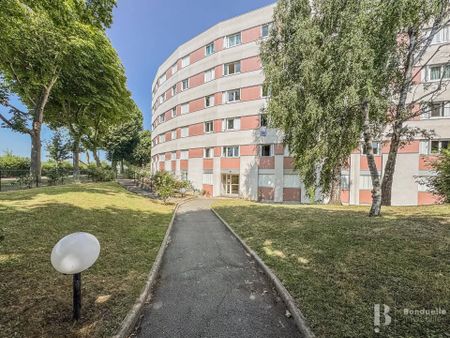 Rental Apartment Saint-Cloud - Photo 2