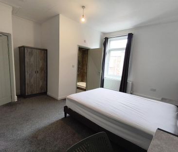 1 bedroom in a house share to rent - Photo 5