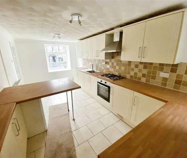 Miskin Road, Tonypandy, CF40 - Photo 2