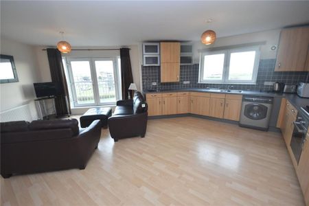 2 bedroom flat to rent - Photo 3