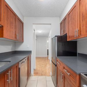 155 19th Street, East - Photo 2