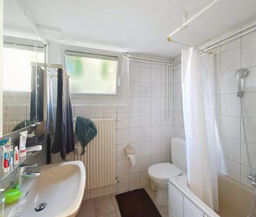 Appartement de 4.5 pièces au rez-de-chaussée - Photo 2