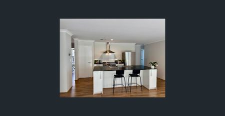 Attractive 4x2 home in whisper quiet location! - Photo 3