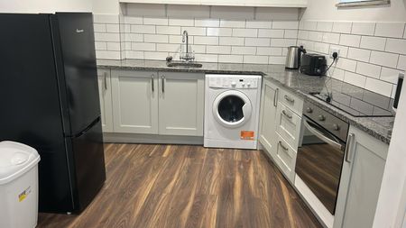 Addison Road, Flat 3, Plymouth - Photo 3