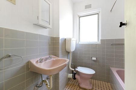 2/51 Byron Street, Elwood VIC 3184 - Apartment For Rent | Domain - Photo 3