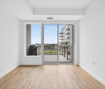 For Lease - 333 Sunseeker Avenue Unit# 249, Innisfil, Ontario - Photo 4