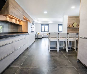 Luxury Villa for rent in Marbella, Andalusia - Photo 4