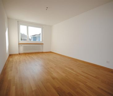 "Near city center and directly at the train station!" - Foto 1