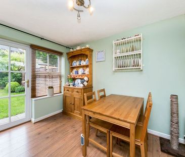 2 bedroom terraced to rent - Photo 2