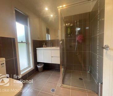 Modern, Neat & Tidy Family Home - Photo 5