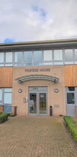 Flat 3 Porters House, 4 Porters Wood, St Albans, Herts - Photo 1