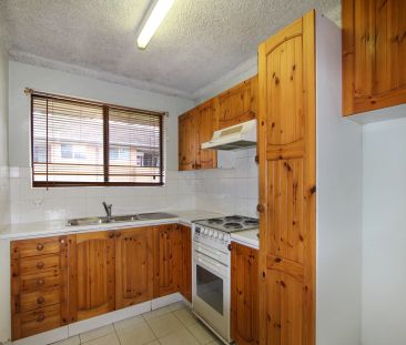 6 MONTH LEASE - Photo 1