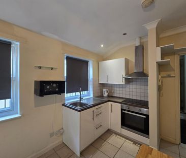 197 Church Street, London N9 - Photo 4