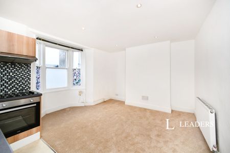 2 bedroom apartment to rent Crescent Place, Brighton, East Sussex, BN2 - Photo 2