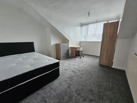 Beamsley Mount, Hyde Park, Leeds LS6 1LR - Photo 5