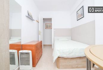 valencia, Valencian Community 46011