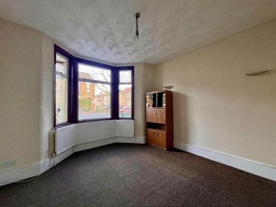 Harold Road, London, E13 - Photo 1