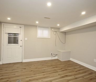For Lease - 10 Armstrong Street, Toronto, Ontario - Photo 6