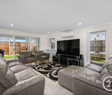 Modern Family Home - Photo 5