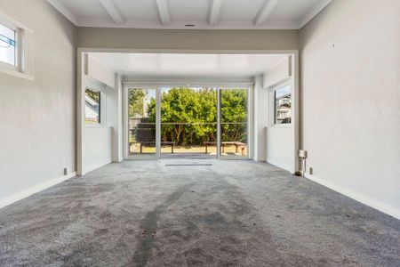 Standalone Home with Expansive Living Indoor & Out - Photo 4