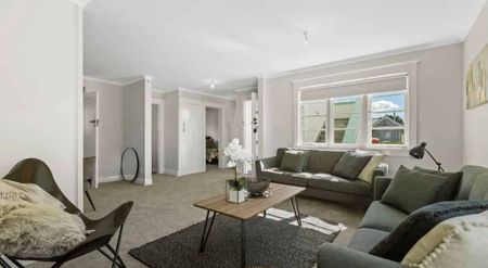 Fully Furnished Art Deco Apartment - Photo 4