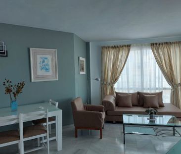 Alquiler de piso en Avenida Juan Sebastian Elcano - Photo 5