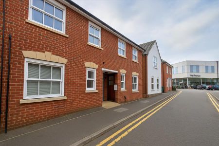 Haydon Place, Guildford - 2 bedrooms Property for lettings - Seymours - Photo 3