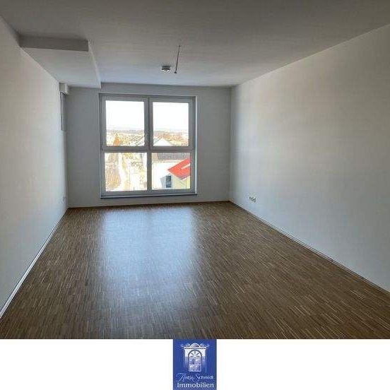 Eindrucksvoller Dachtraum mit moderner Ausstattung und EBK im Erstbezug! Lift! - Foto 1