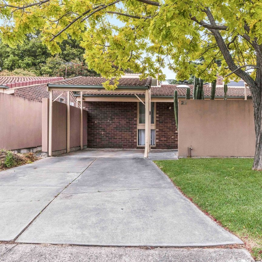 Easy-Care Unit Offering an Exceptional Lifestyle! - Photo 1