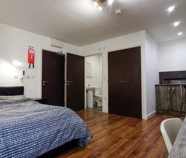 Studio to rent - Photo 2