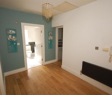 Pier House, New Brighton, 2 bedroom, Apartment - Photo 3