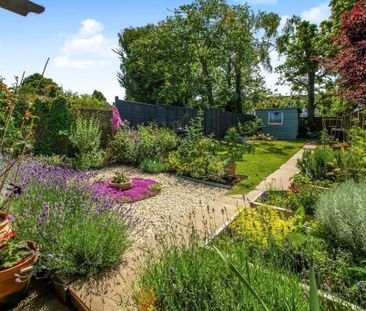 4 bedroom semi-detached house to rent - Photo 5